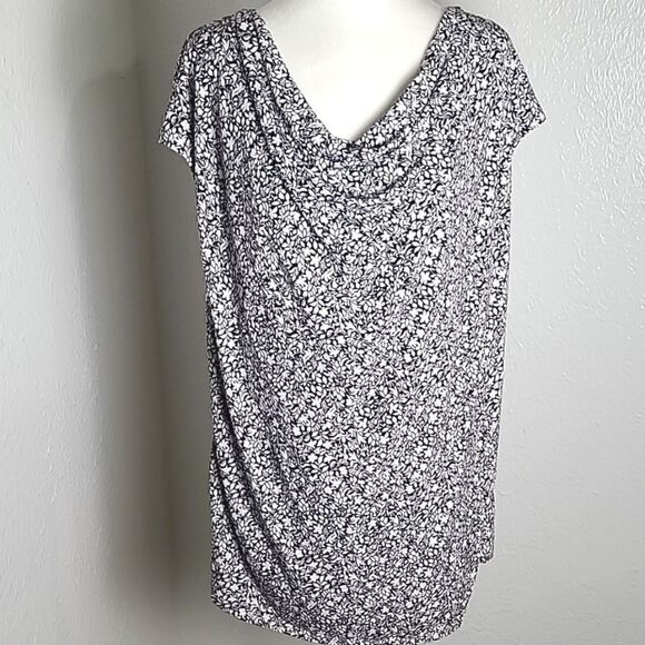 Lane Bryant Black & White Draped Jersey Floral Tunic Top Cowl Neck, Size 14/16 - Picture 1 of 8